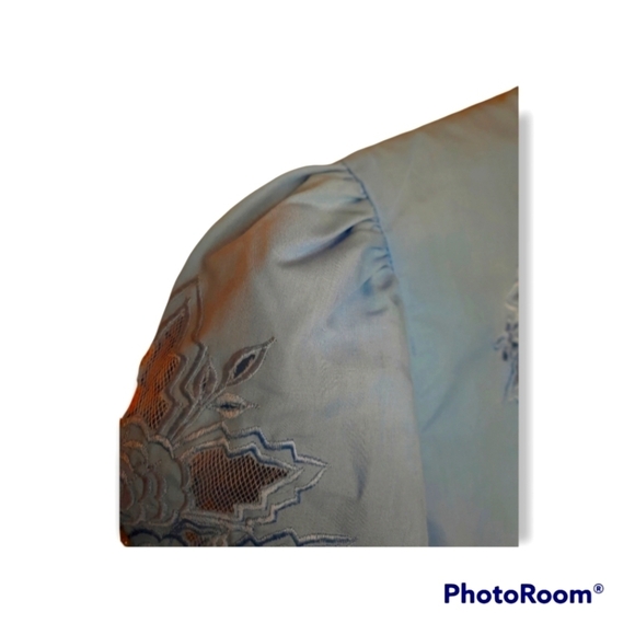 Handmade in the Philippines Blouse with Floral Embroidery Lace &‎ Puff Sleeve LP - Picture 9 of 9